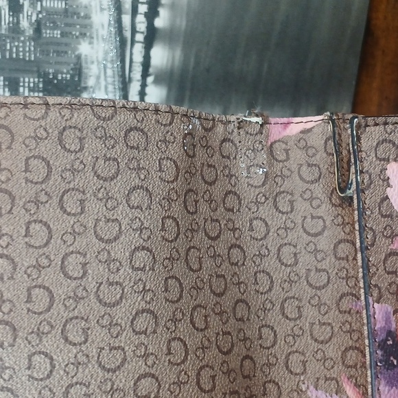 Guess Brown Clutch with Floral Design - Picture 8 of 11